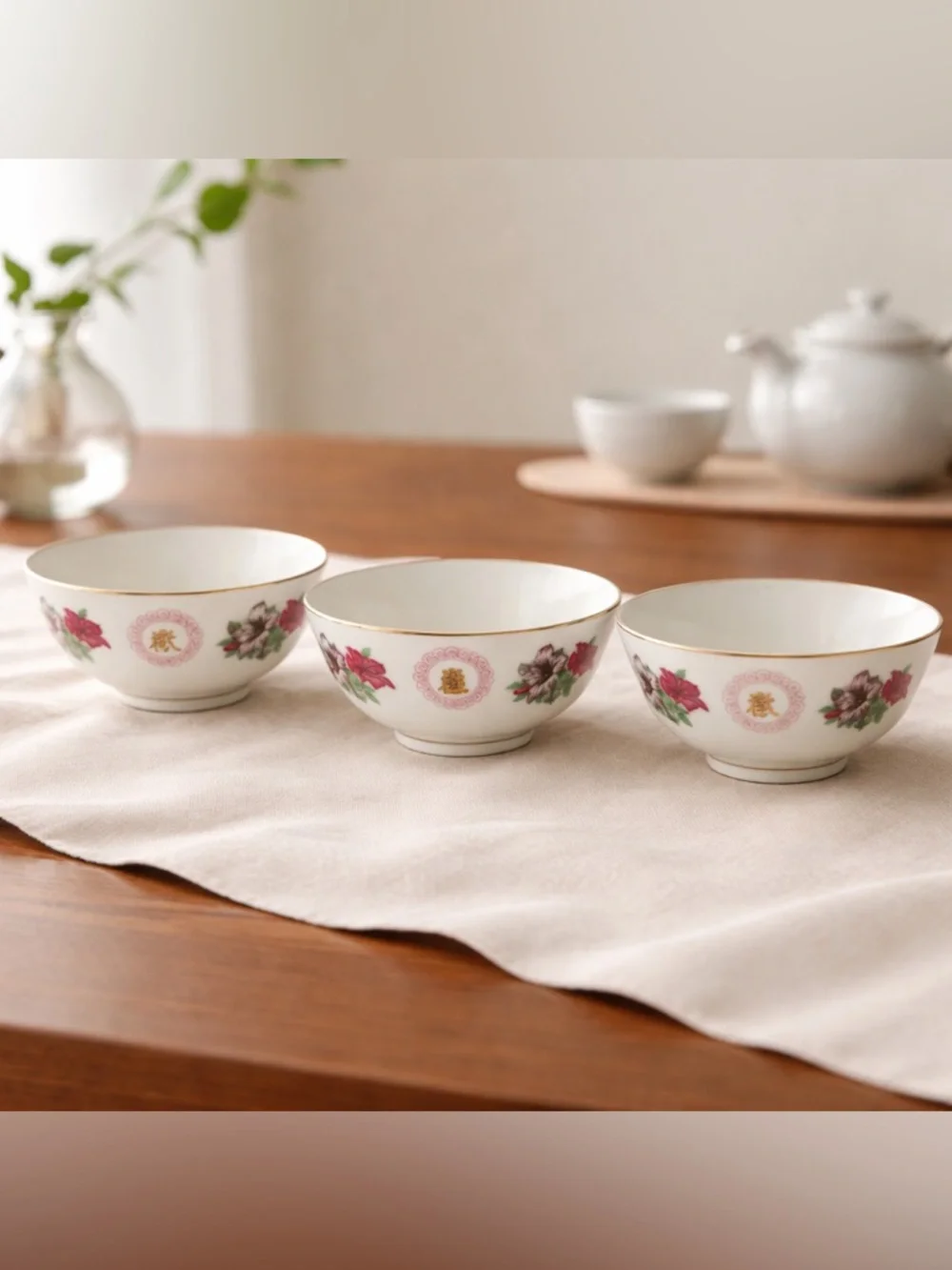 Set of 3 Vintage Chinese porcelain rice bowls Floral pattern Marked